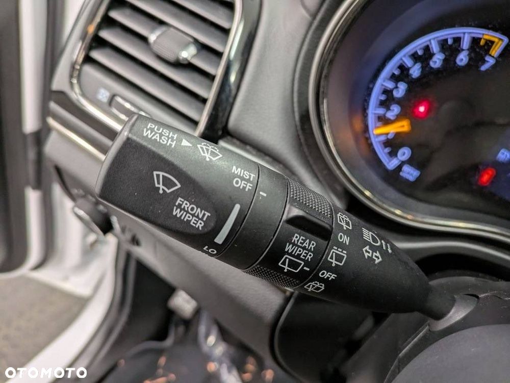 Jeep Grand Cherokee - 17