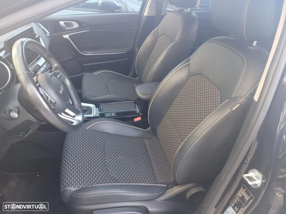 Kia XCeed 1.6 GDi PHEV Drive - 17
