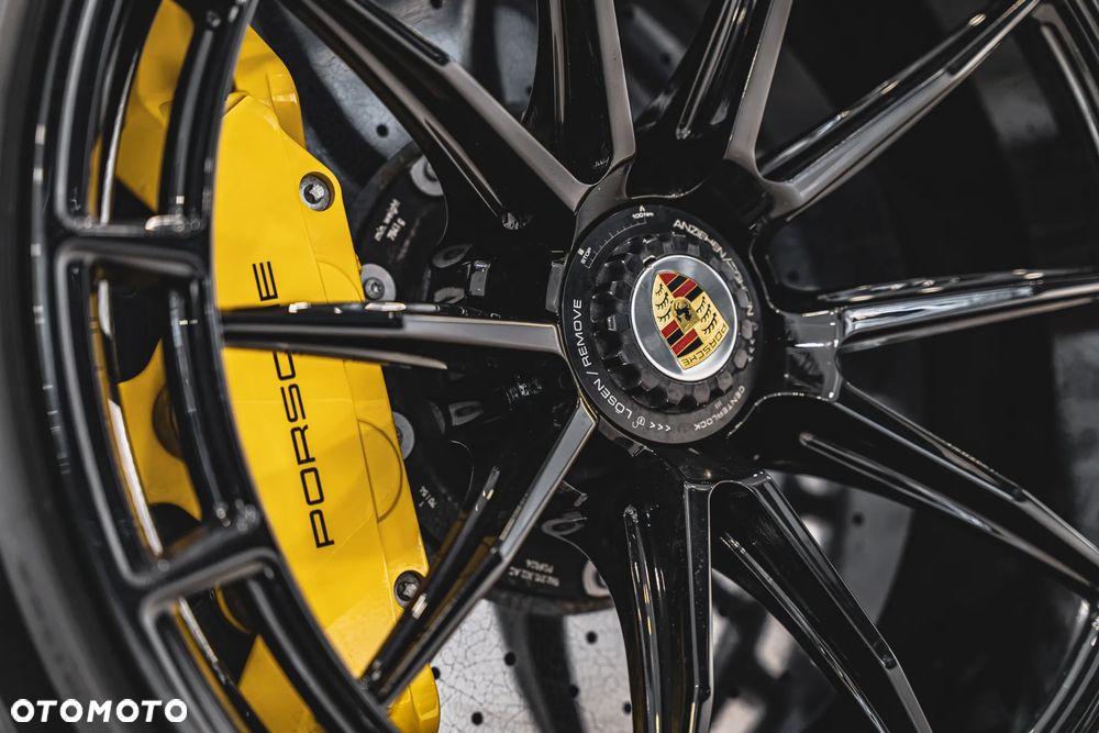 Porsche 911 Turbo S - 4