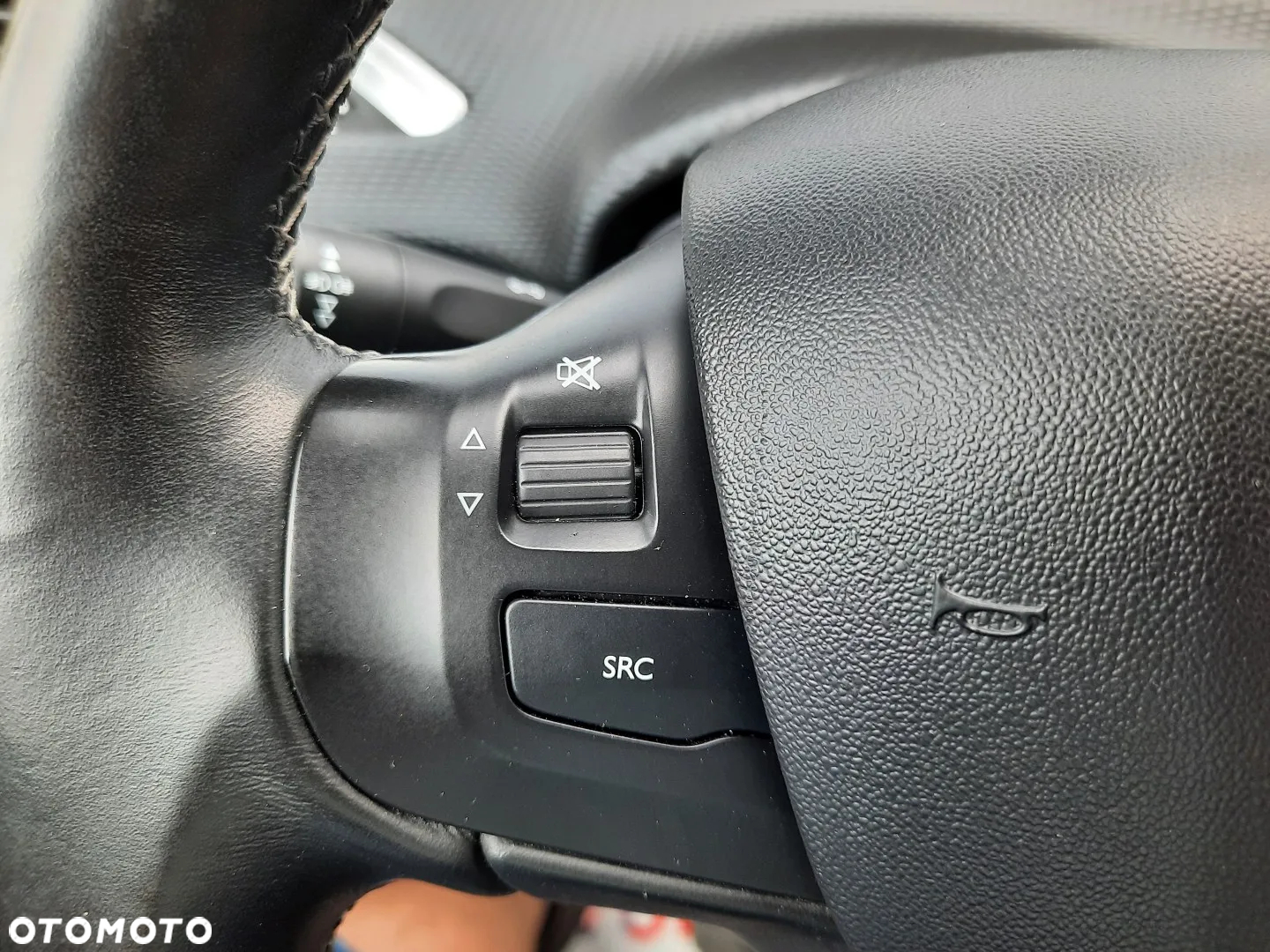 Peugeot 208 PureTech 110 Stop & Start EAT6 Allure - 27