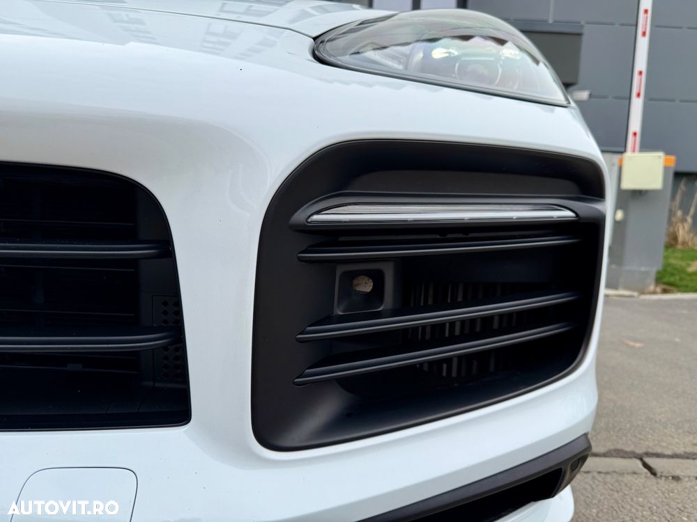 Porsche Cayenne S - 27