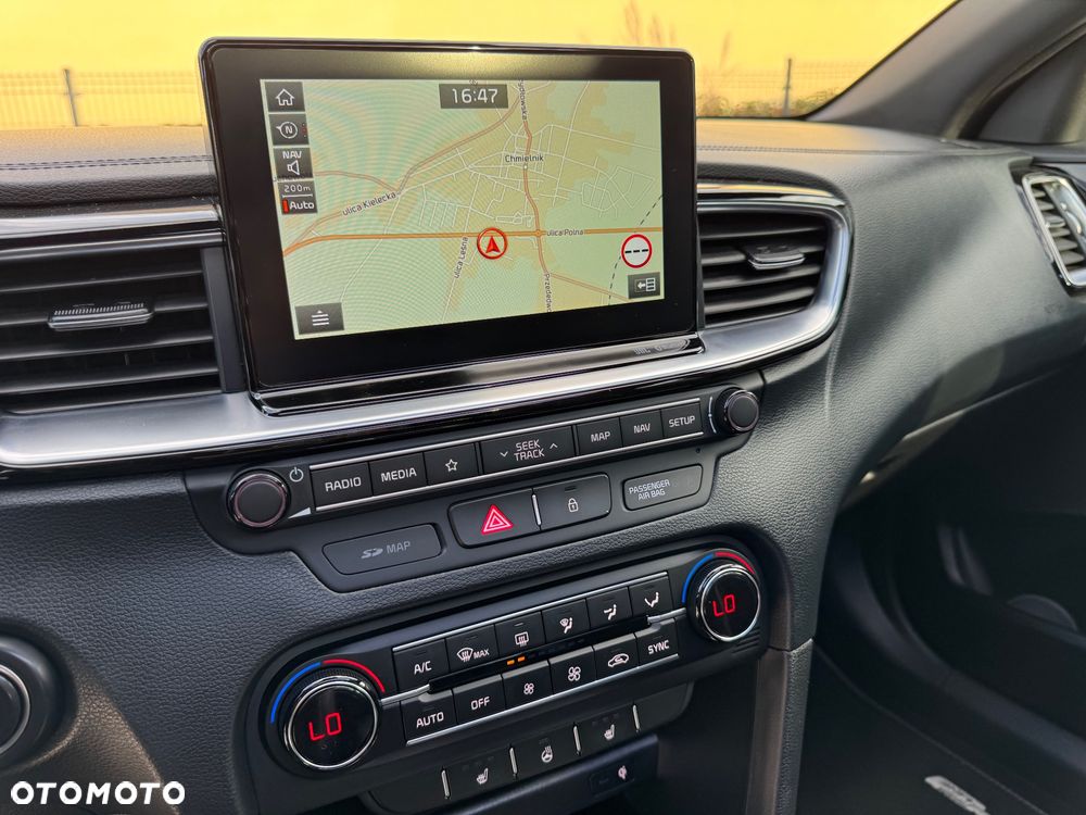 Kia ProCeed - 24