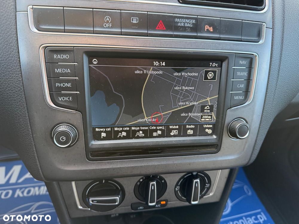 Volkswagen Polo 1.4 TDI Blue Motion Technology Lounge - 23