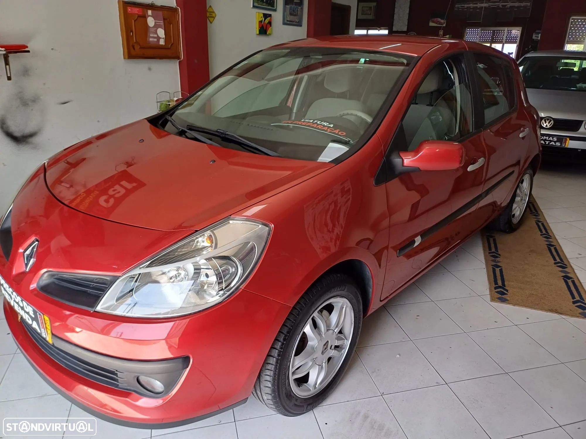 Renault Clio 1.2 16V Confort Dynamique - 1