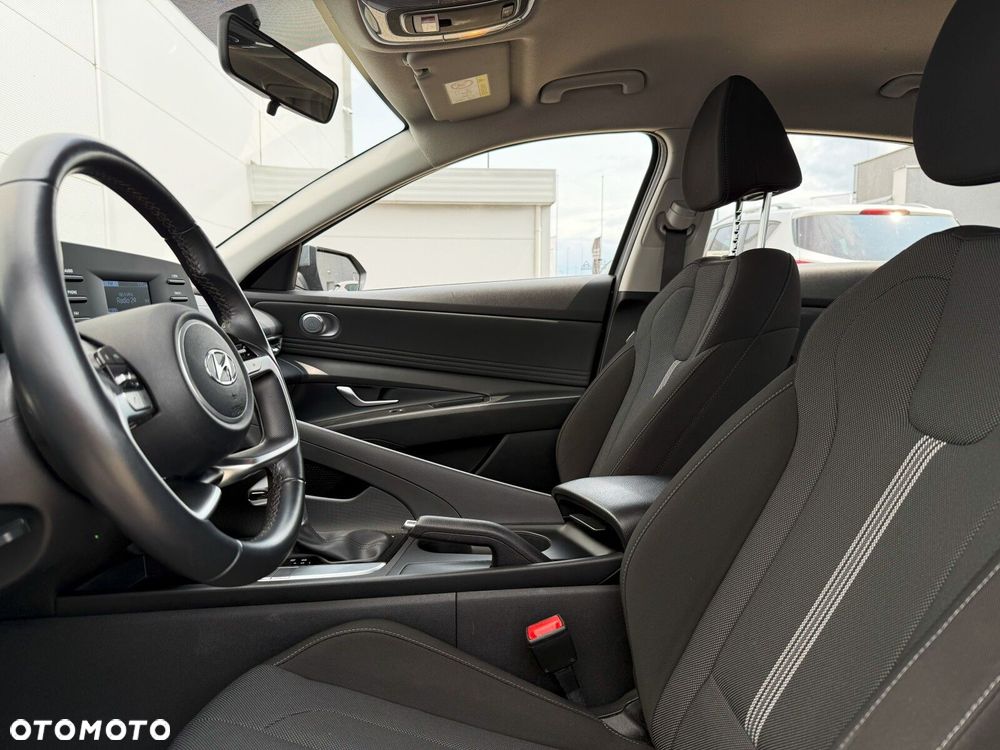 Hyundai Elantra 1.6 Modern CVT - 13