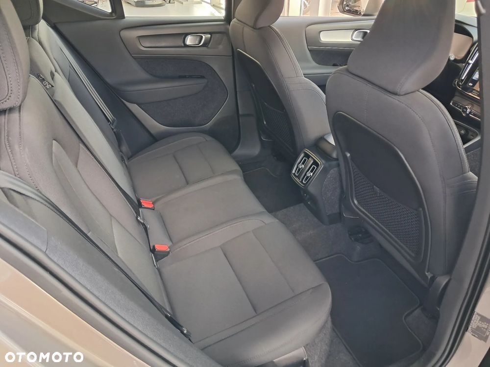 Volvo XC 40 T3 Momentum - 15