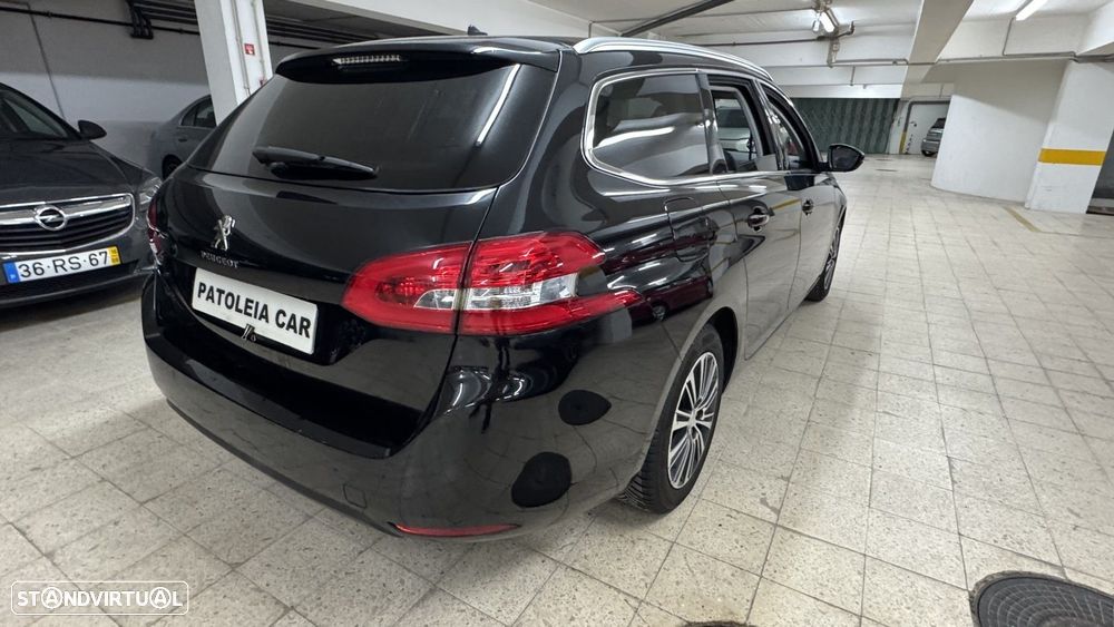 Peugeot 308 SW 1.2 PureTech Allure Full LED EAT8 - 4