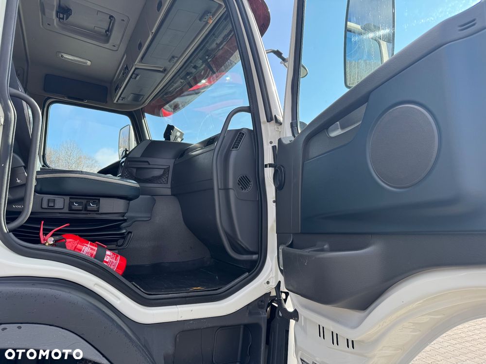 Volvo FMX 460 13L 8x4 MEILLER HYDROBURTA ładne i zadbane - 32