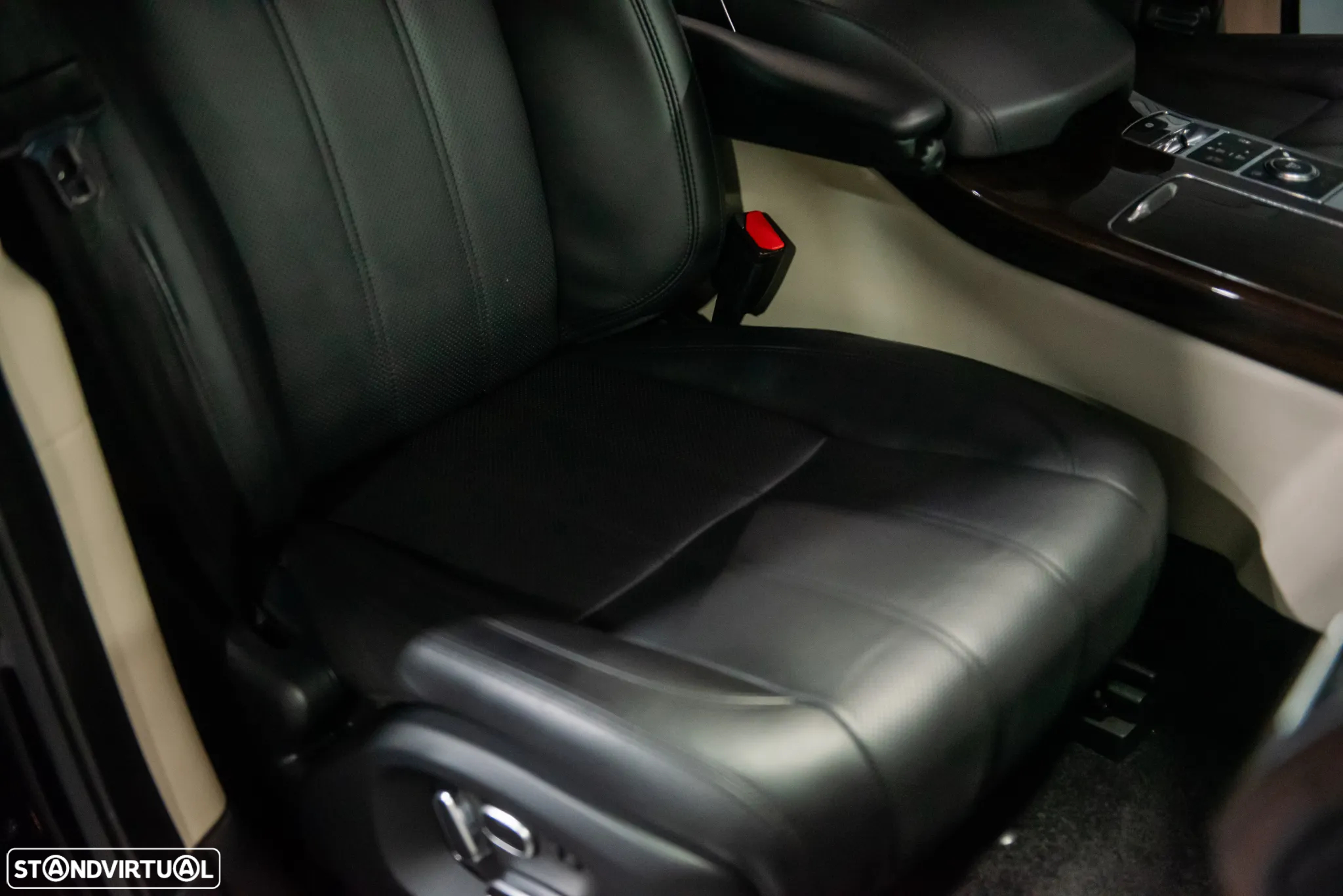 Land Rover Range Rover 4.4 SDV8 Vogue - 42