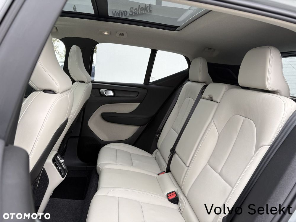 Volvo XC 40 - 23