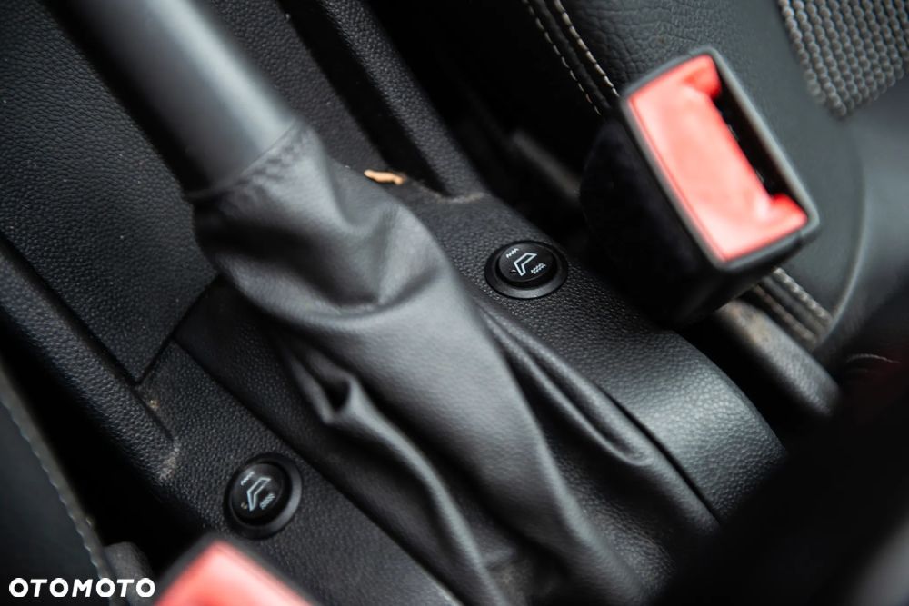 Opel Astra 1.6 Cosmo - 36