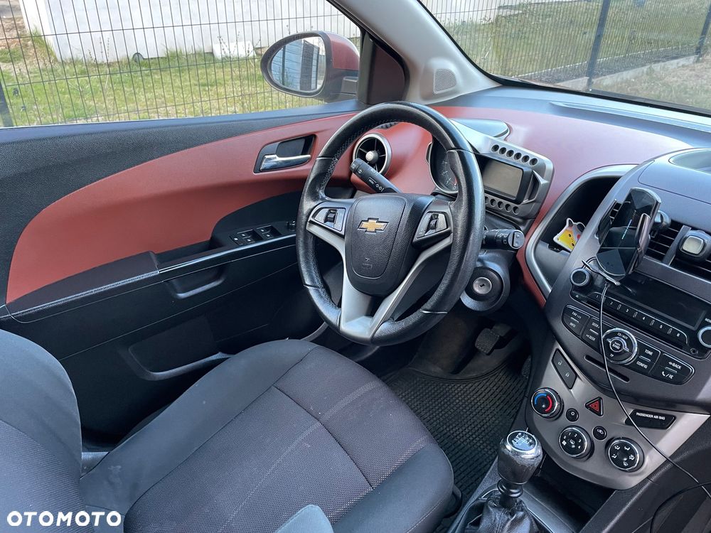 Chevrolet Aveo - 9
