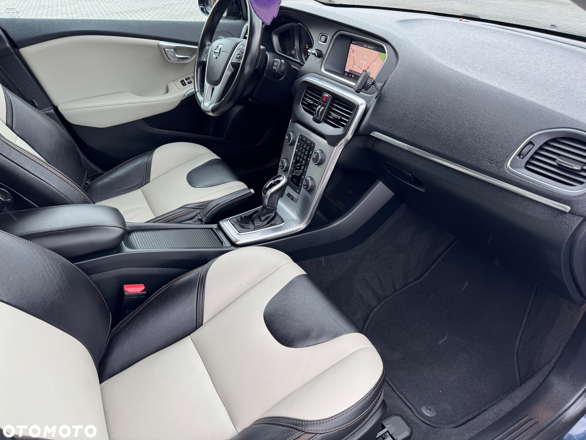 Volvo V40 Cross Country D2 Geartronic Summum - 12