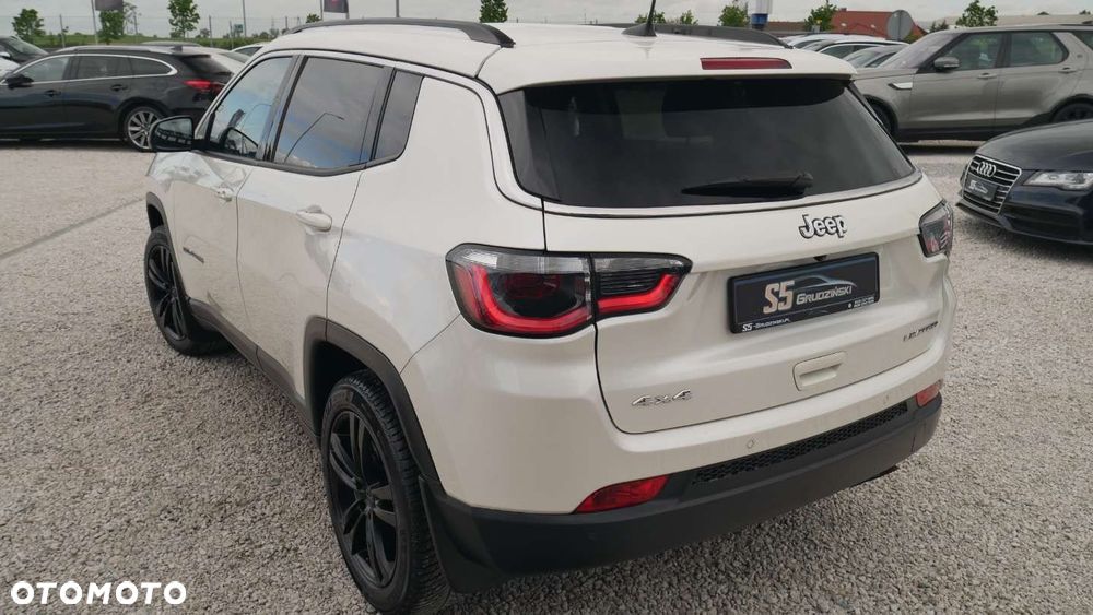 Jeep Compass - 27