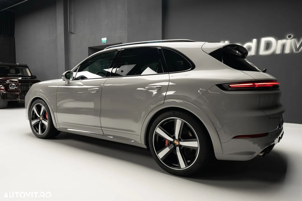 Porsche Cayenne - 12