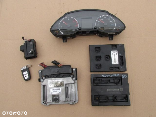 Audi Q5 I 8R 2.0 tdi 2012r 03L906018ML Zestaw startowy komputer licznik - 2