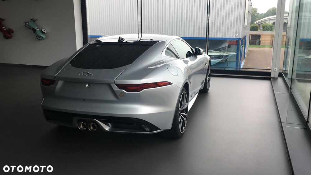 Jaguar F-Type 2.0 Turbo R-Dynamic - 28