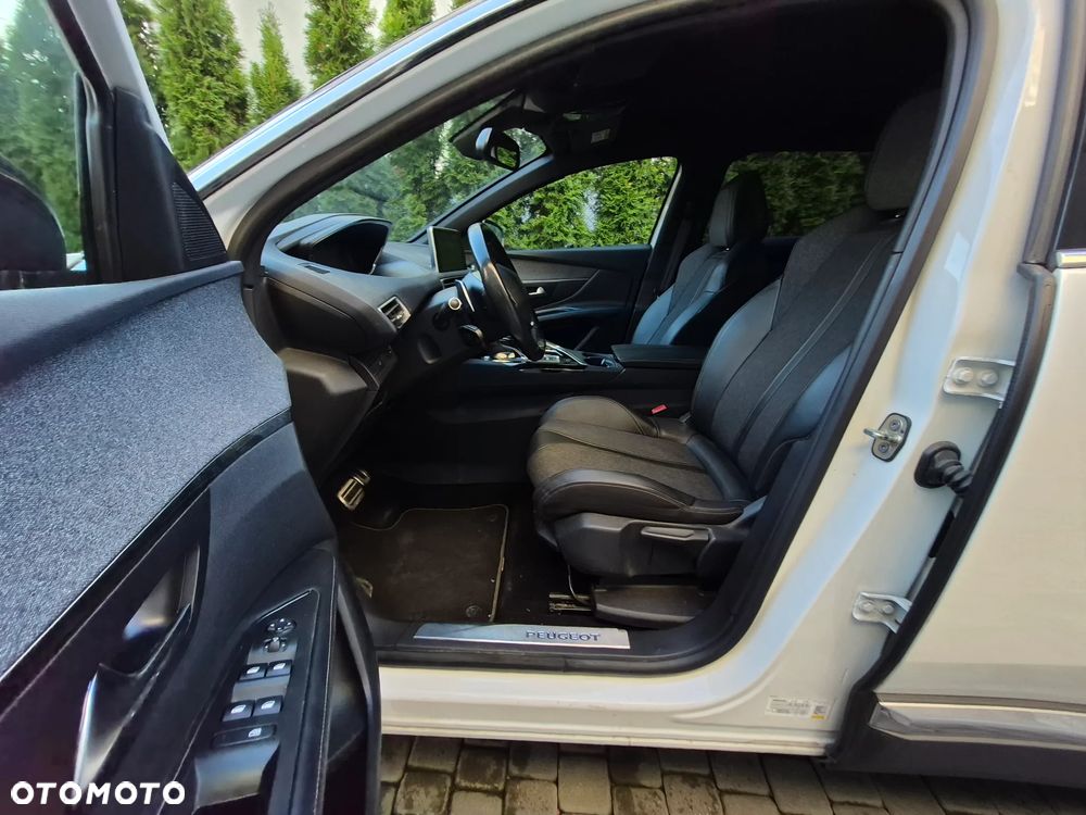 Peugeot 3008 1.6 PureTech GPF GT Line S&S EAT8 - 26