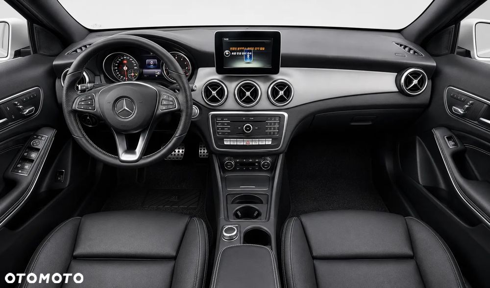 Mercedes-Benz CLA 250 7G-DCT AMG Line - 8
