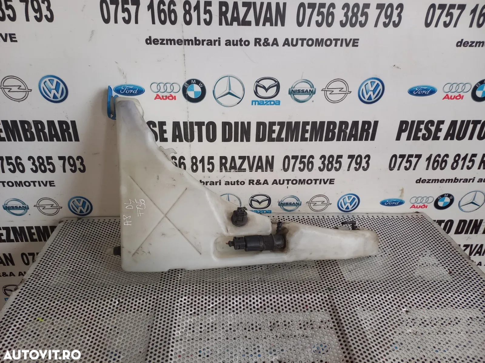 Bidonas Vas Lichid Parbriz Stropgel Audi A8 4H D4 An 2010-2011-2012-2013-2014-2015-2016-2017 Volan - 4