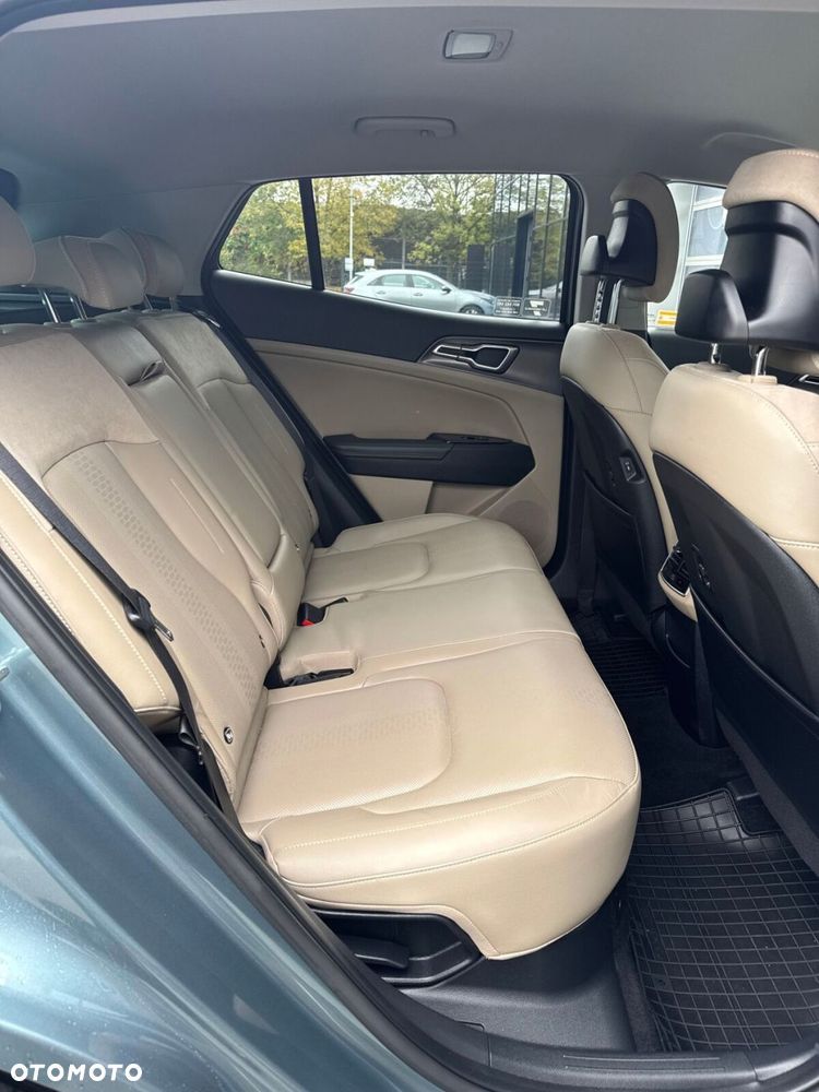 Kia Sportage 1.6 T-GDI HEV Business Line 2WD - 33