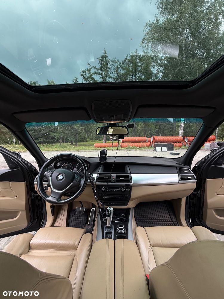 BMW X5 4.8i xDrive - 13