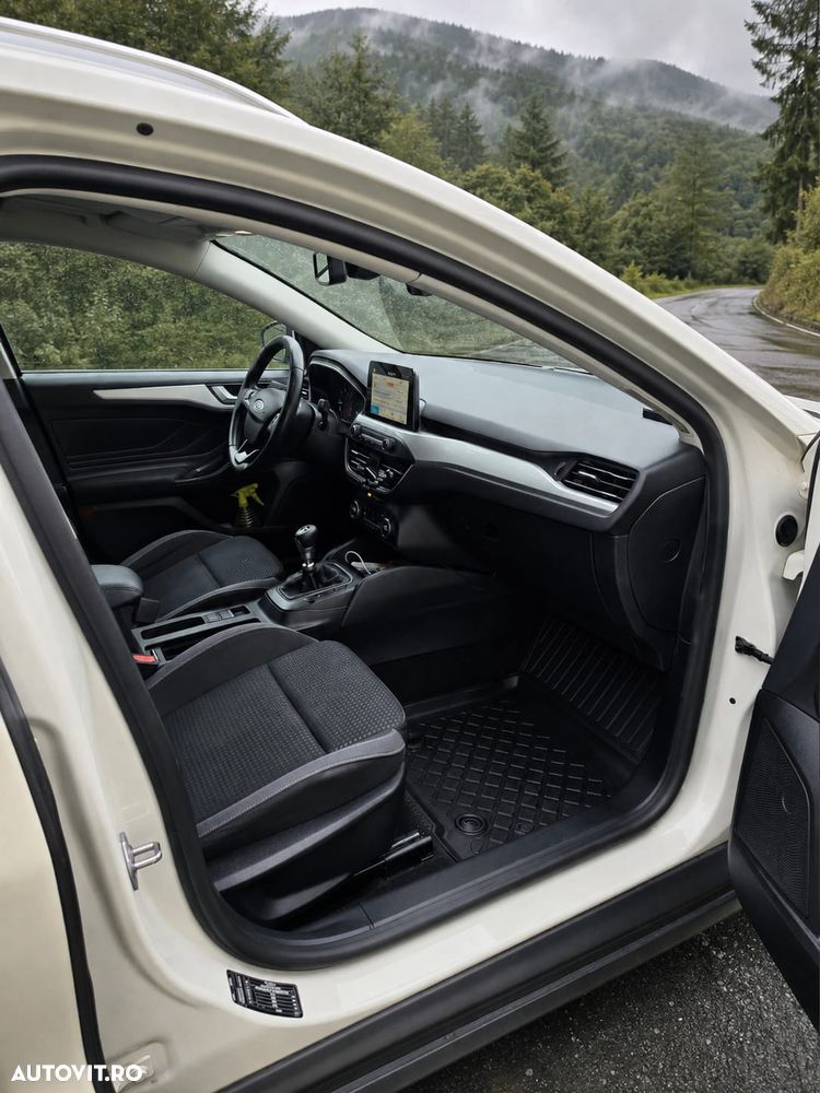 Ford Focus - 9