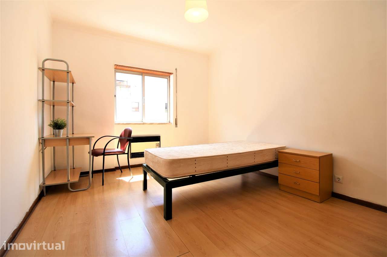 Apartamento T3 mais Sótão no Vale das Flores - Grande imagem: 3/12