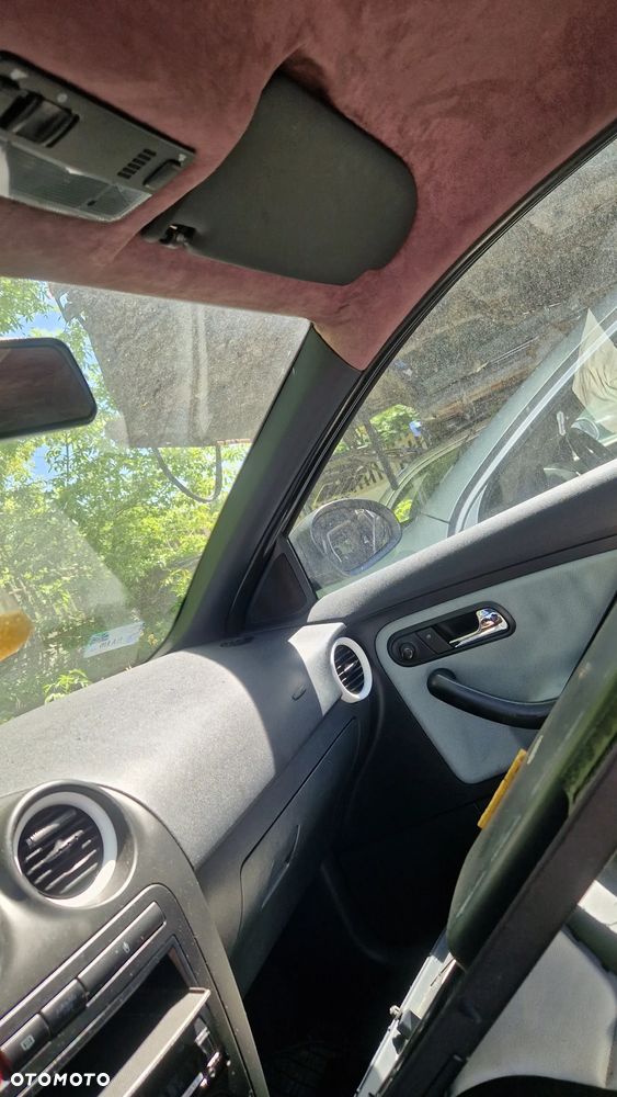 SEAT IBIZA III 3d PODSUFITKA WELUROWA CZARNE PLASTIKI KOMPLET - 7