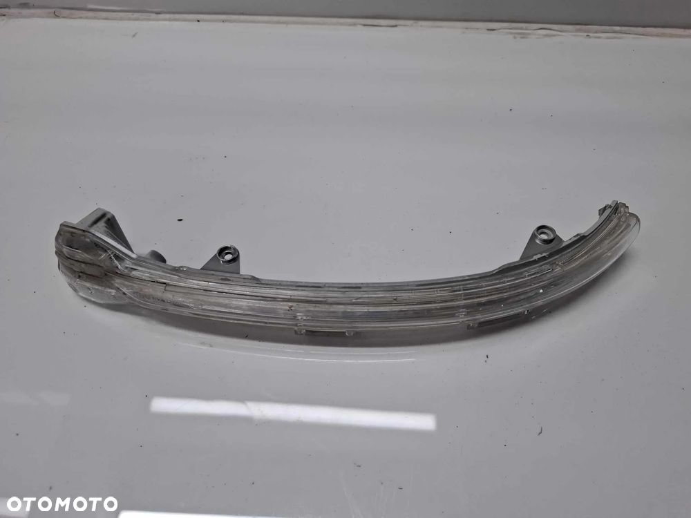 KIERUNKOWSKAZ PRAWY LUSTERKA PRAWEGO VW GOLF VII 5G0 5G0949102 - 4