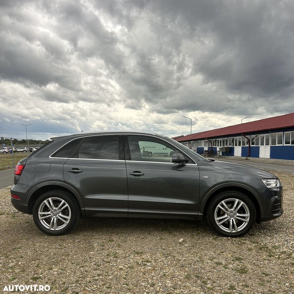 Audi Q3 2.0 TDI Quattro Stronic Design - 12