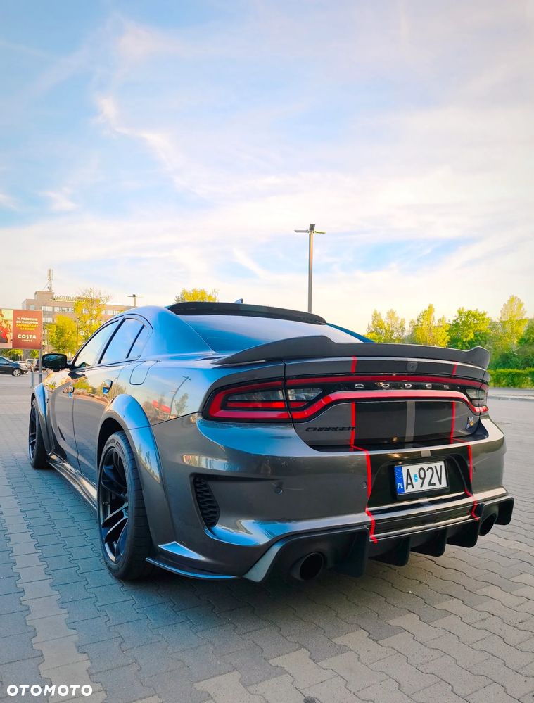 Dodge Charger 6.4 Scat Pack Widebody - 14