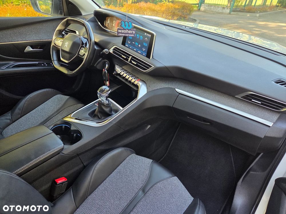 Peugeot 3008 PureTech 130 Stop & Start GPF Allure - 18