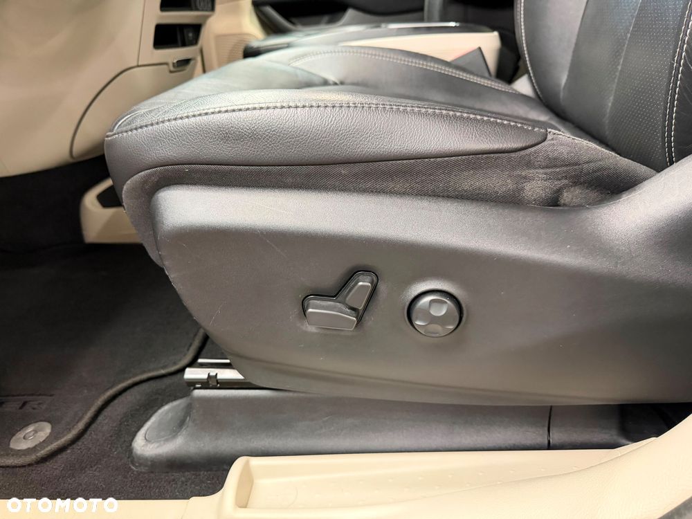 Chrysler Pacifica - 21