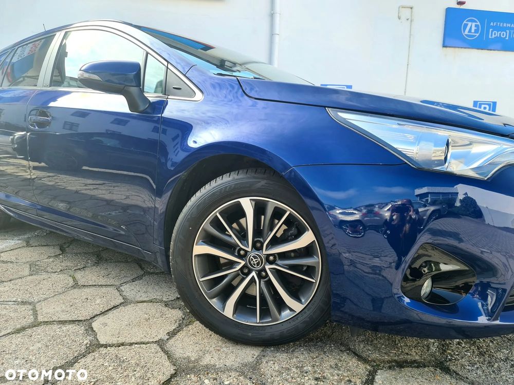 Toyota Avensis 2.0 D-4D Prestige - 9