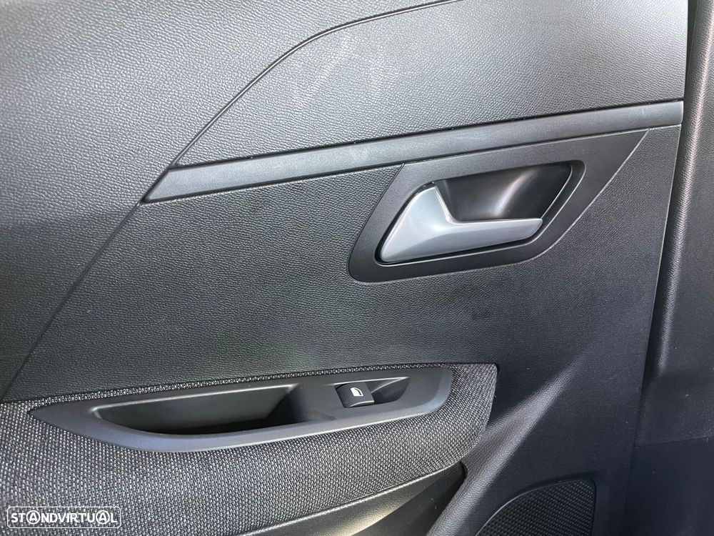 Peugeot 208 1.2 PureTech Allure - 12