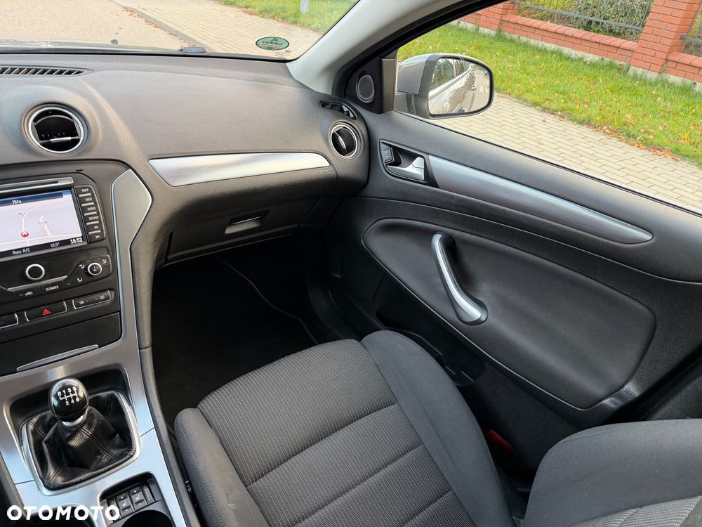 Ford Mondeo 2.0 TDCi Titanium - 24