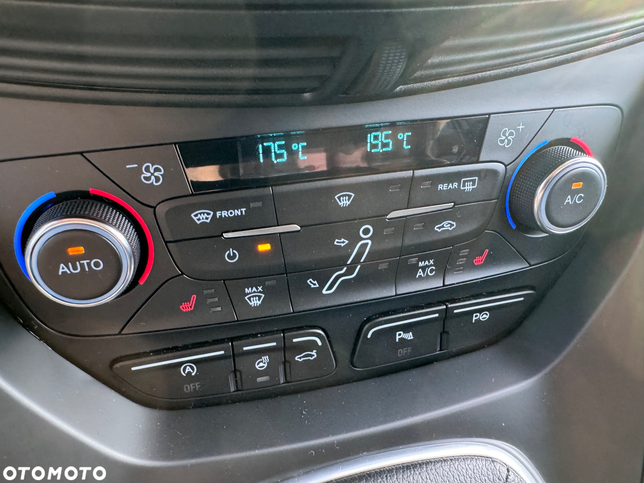 Ford Grand C-MAX Gr 1.5 EcoBoost Titanium ASS - 32