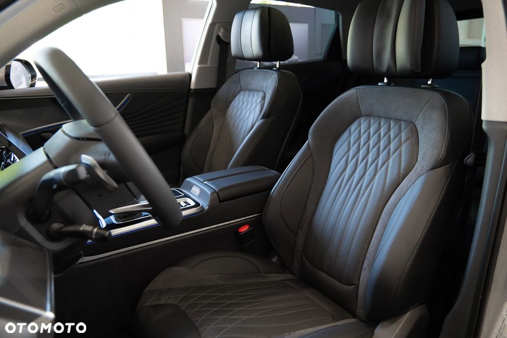 Hongqi HS5 2.0T Executive AWD - 34