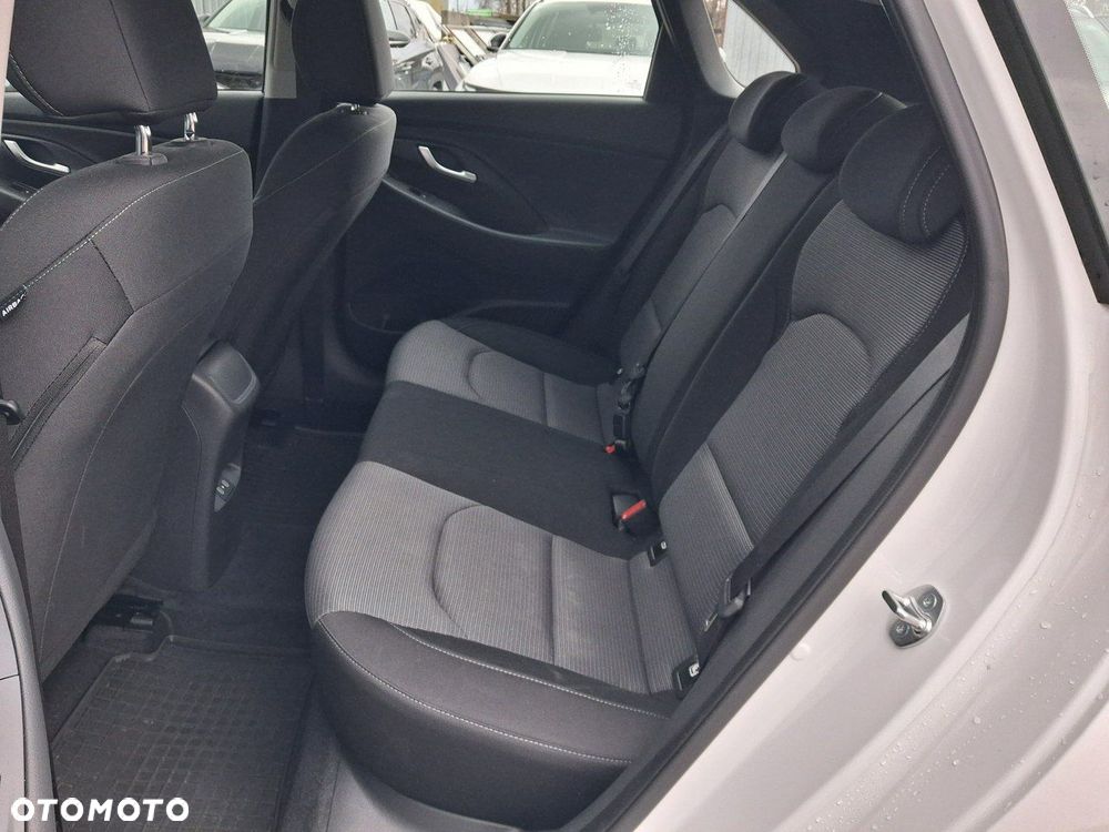 Hyundai i30 1.5 DPI Pure - 18