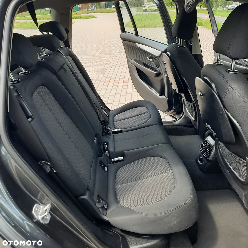 BMW Seria 2 218d Gran Tourer - 38