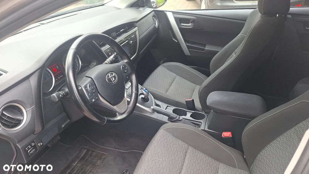 Toyota Auris - 18