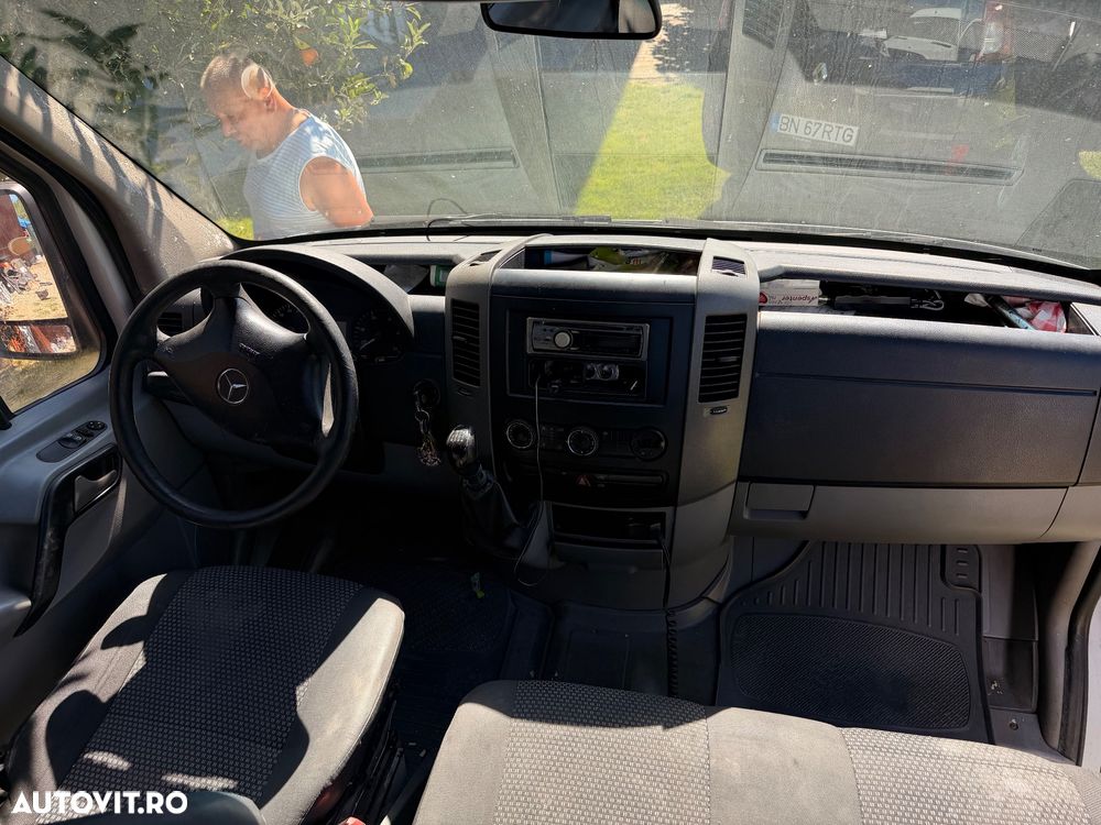 Mercedes-Benz Sprinter - 2