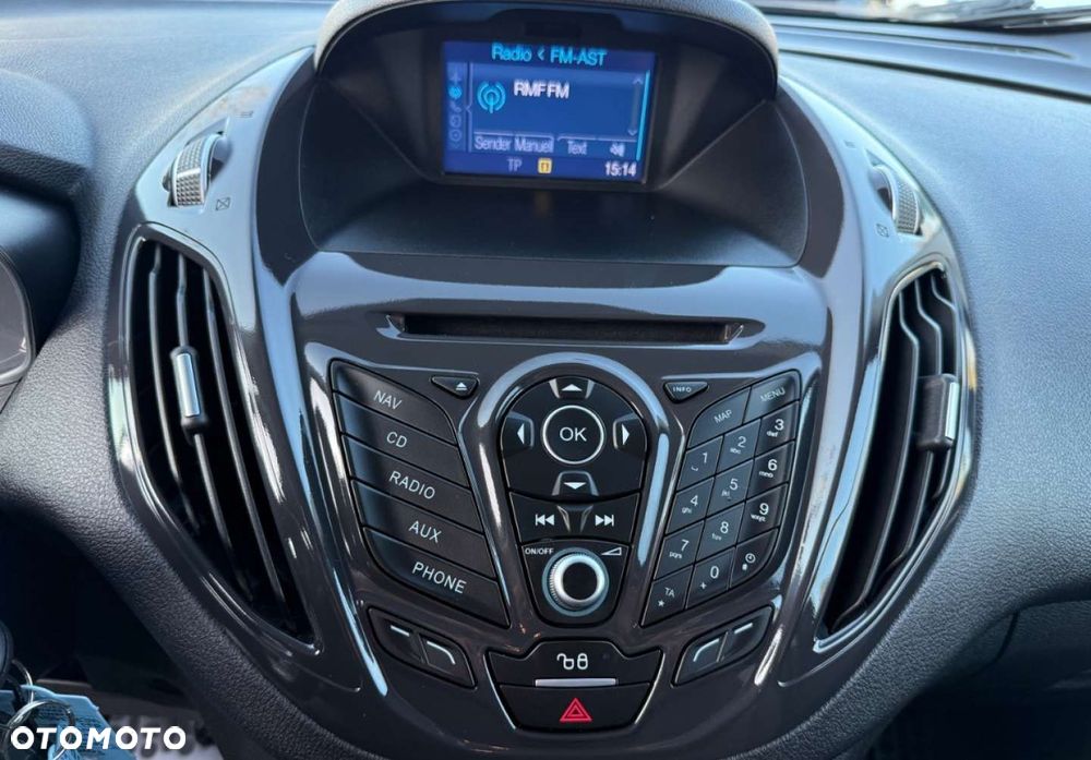 Ford Tourneo Courier - 17