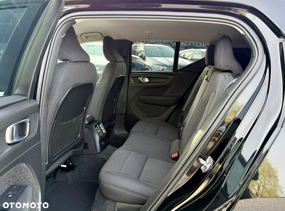 Volvo XC 40 T5 Twin Engine DKG Momentum Pro - 9
