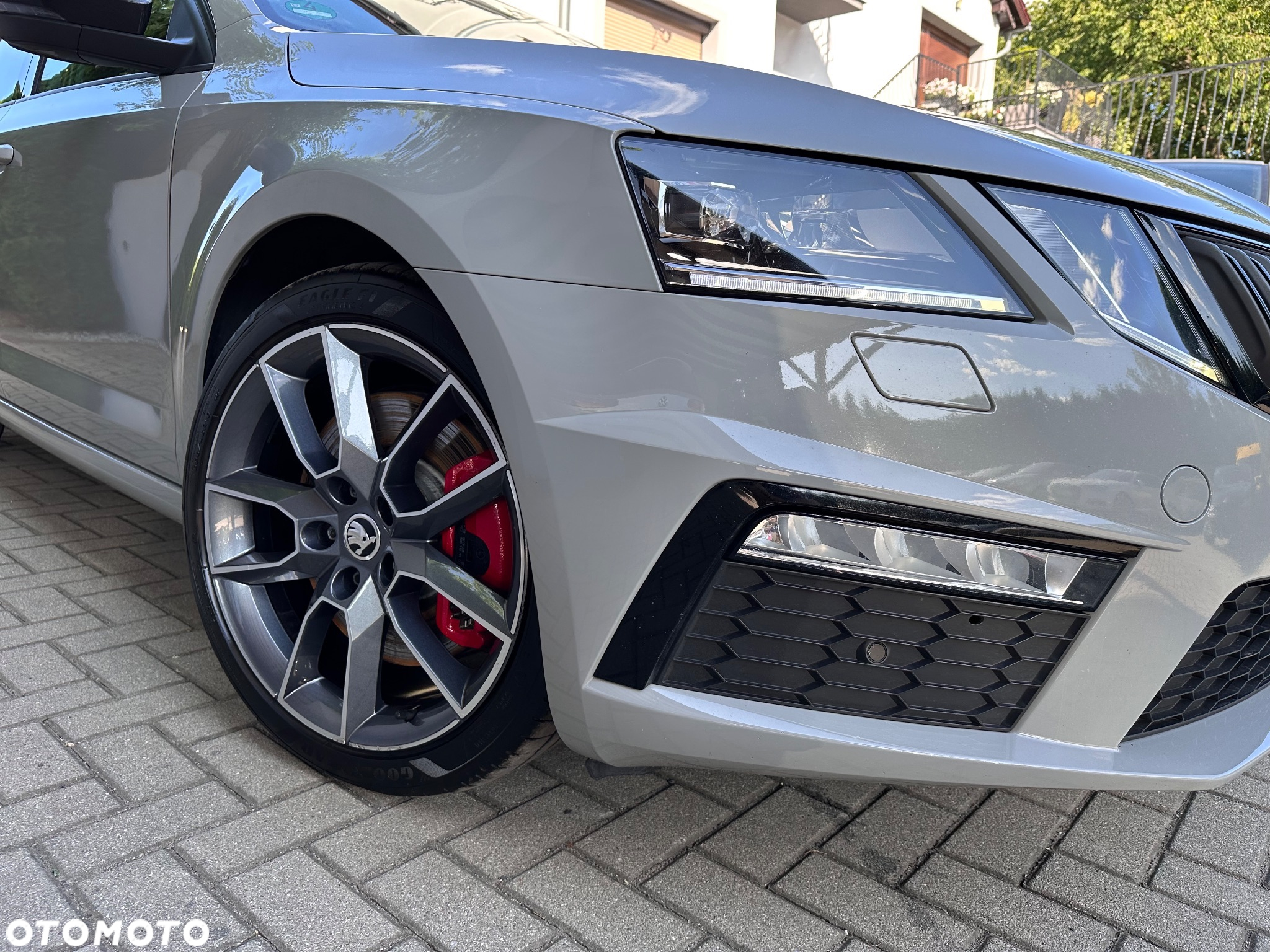 Skoda Octavia 2.0 TSI RS Challenge 245 DSG - 9