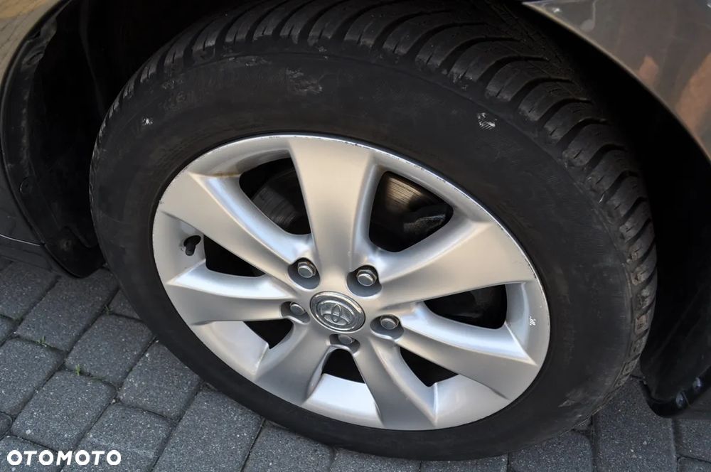 Toyota Corolla Verso 1.8 Premium 7os MM - 9