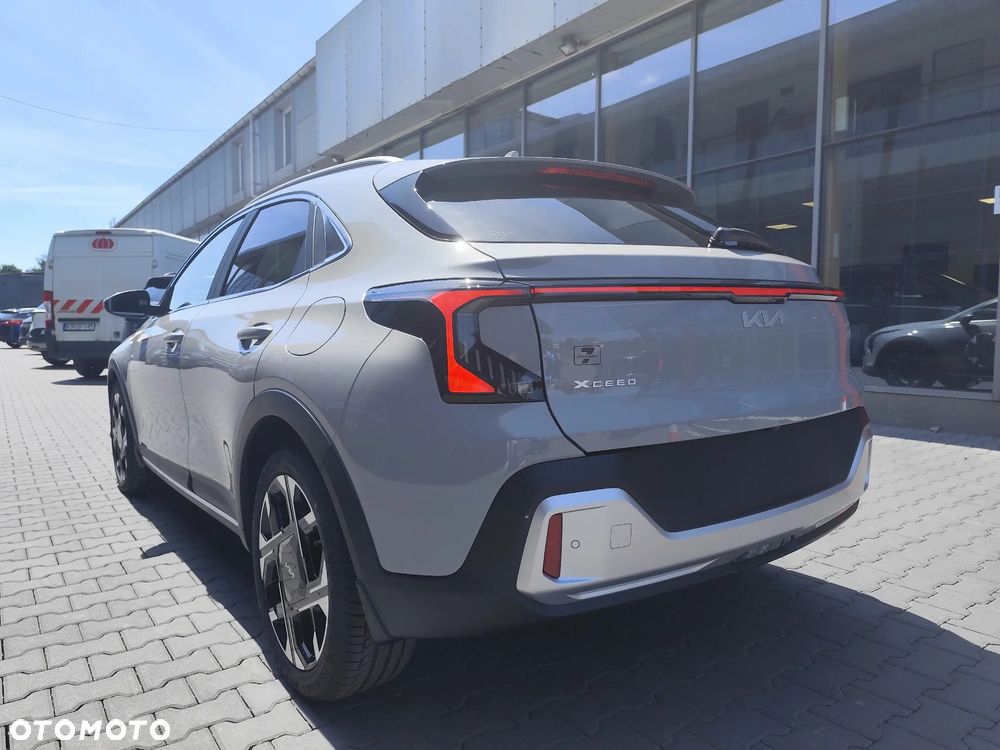 Kia XCeed 1.6 T-GDI Business Line DCT - 6