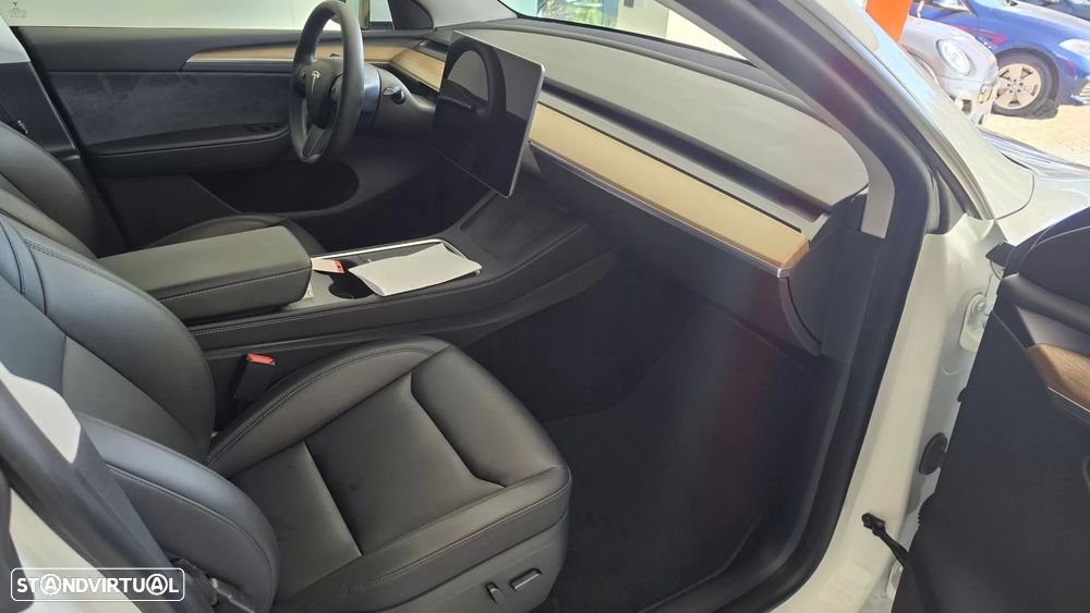 Tesla Model Y Long Range Dual Motor AWD - 45