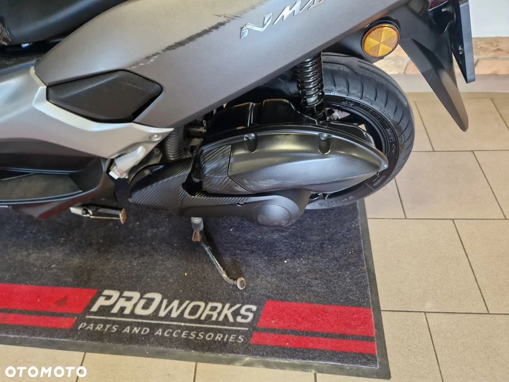 Yamaha NMAX - 9